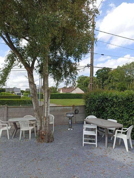 Charmant Pavillon Des Annees 70 Sommervieu Exterior photo